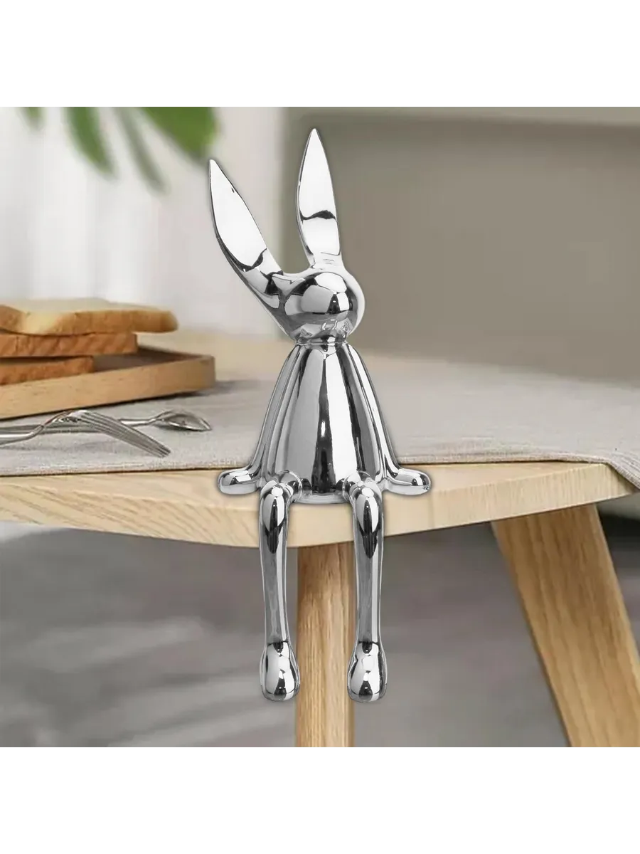 Заяц хром сидит M 3
